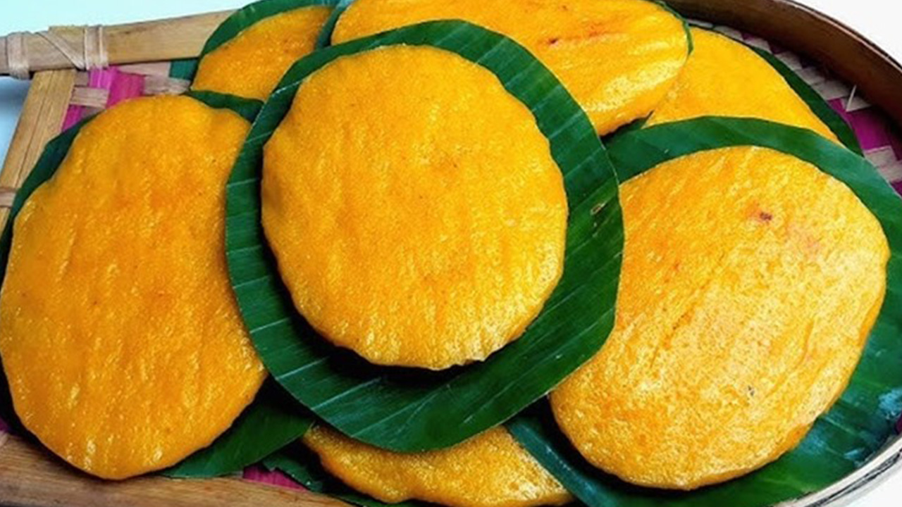 তালের পিঠায় রসনাবিলাস