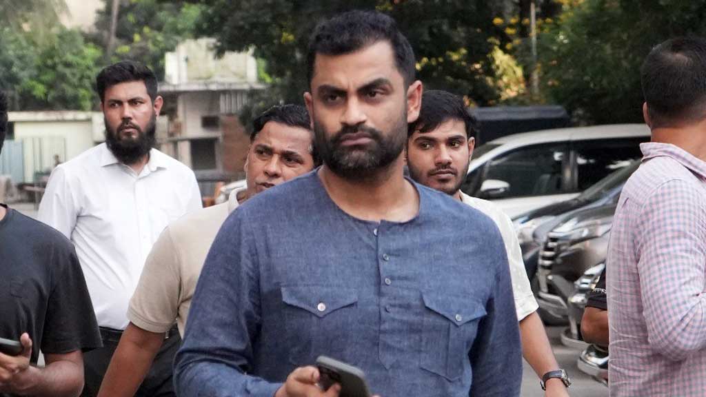ক্রিকেটারদের আটকে রাখায় তামিমের প্রতিবাদ