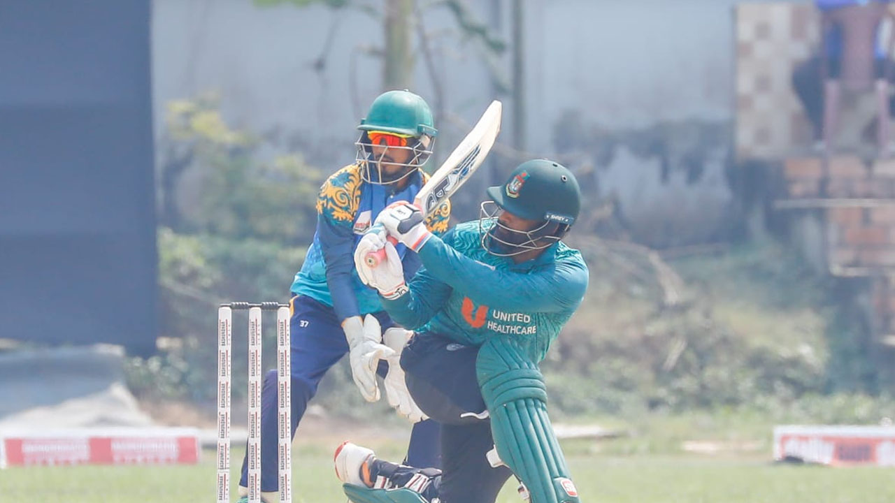 তামিম শো চলছেই!