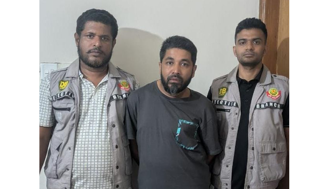 টাঙ্গাইলের অস্ত্রধারী ছাত্রলীগ নেতা সোহেল মীরপুর থেকে গ্রেপ্তার
