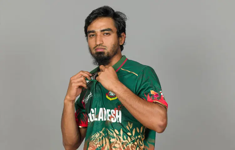 মাঠে ফেরার অপেক্ষায় তানজিম সাকিব