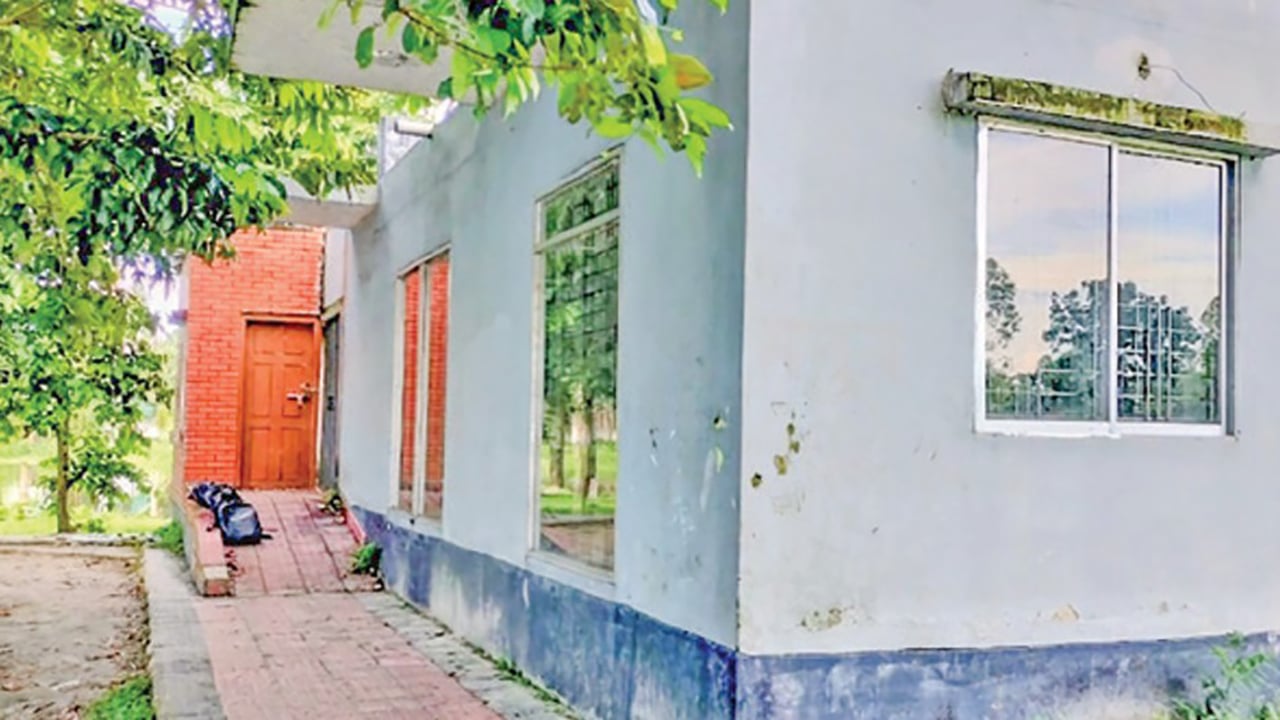 তারাগঞ্জে পাঁচ বছরেও চালু হয়নি নারী উন্নয়ন প্রশিক্ষণ কেন্দ্র
