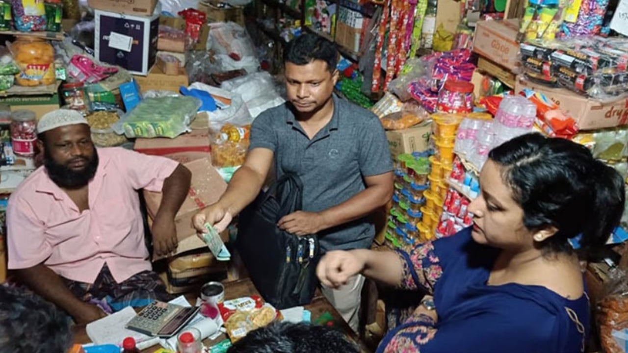 মেয়াদোত্তীর্ণ পণ্য বিক্রি, দুই দোকান মালিককে জরিমানা