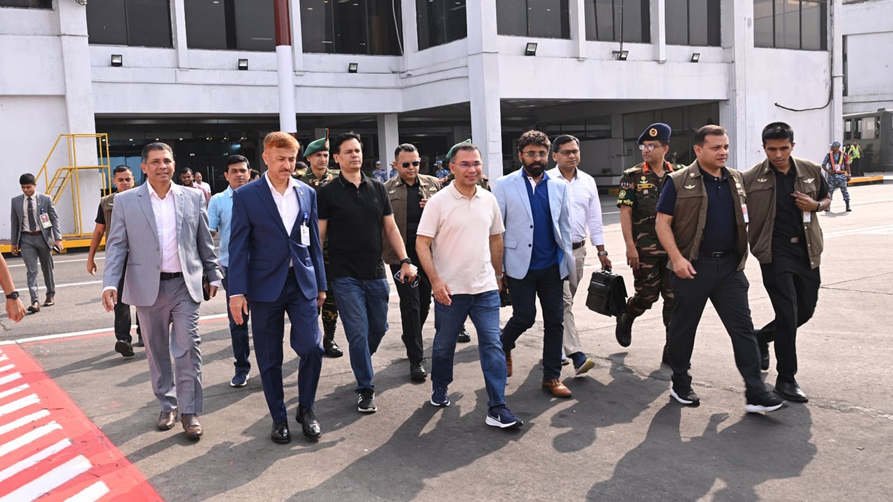 সৈয়দপুর থেকে কাহারোল যাচ্ছেন প্রধানমন্ত্রী