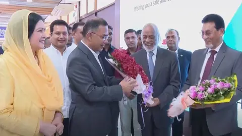 দেশে ফিরেছেন প্রধানমন্ত্রী 