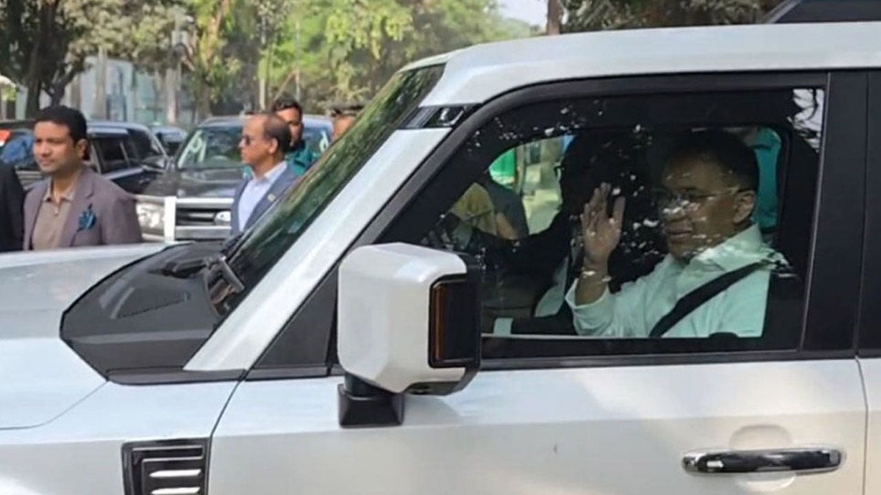 হাদির কবর জিয়ারত করতে রওনা হলেন তারেক রহমান