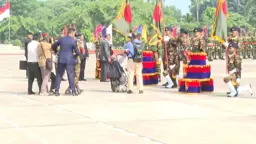 সেনাবাহিনীর সাত ইউনিটকে জাতীয় পতাকা দিলেন প্রধানমন্ত্রী