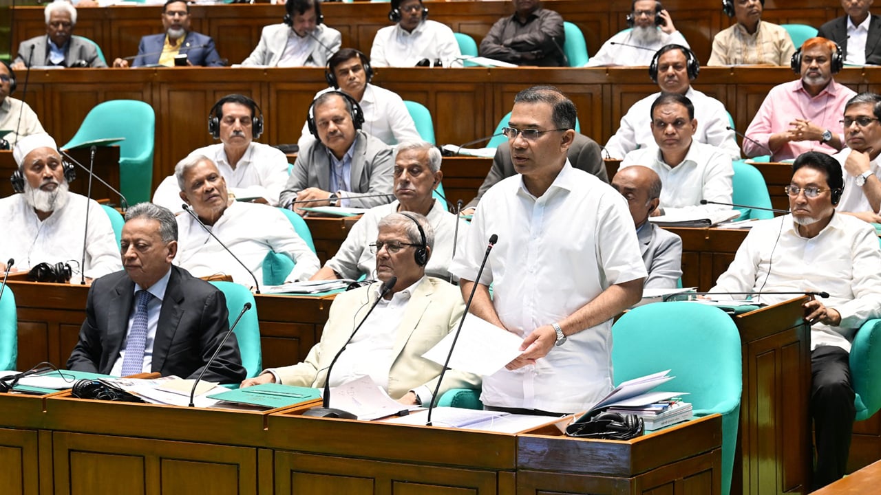 ব্যক্তিগত আয়কর সীমা ৪ লাখ করার প্রস্তাব প্রধানমন্ত্রীর