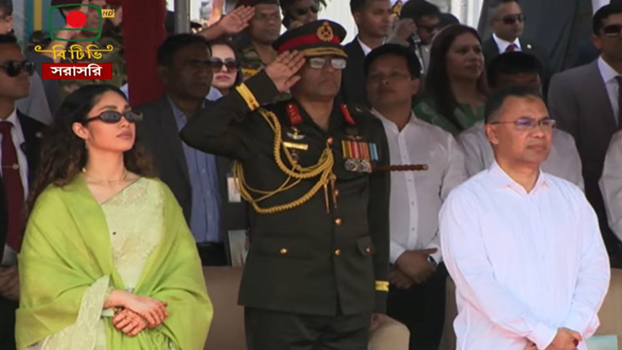 কুচকাওয়াজ অনুষ্ঠানে যোগ দিয়েছেন প্রধানমন্ত্রী