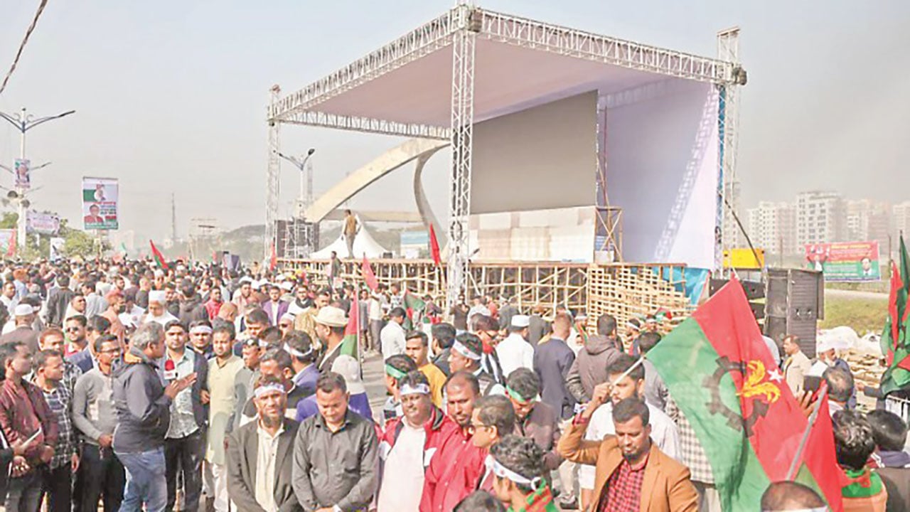 বিশাল সংবর্ধনায় আজ ফিরছেন তারেক রহমান