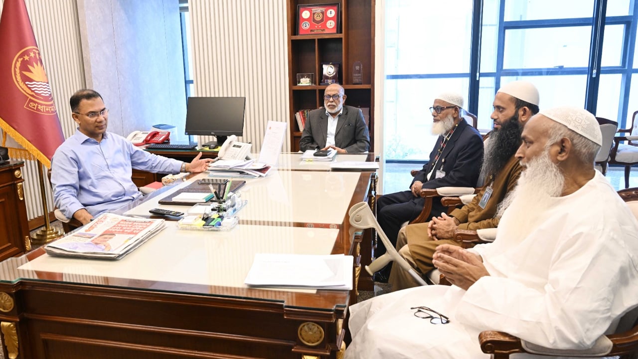 প্রধানমন্ত্রীর সঙ্গে ওয়াক্‌ফ প্রশাসকের সাক্ষাৎ