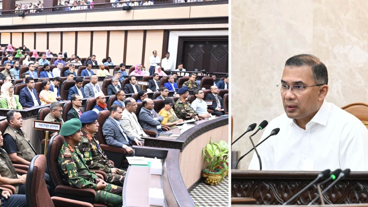 সরকারি ছুটির দিনে অফিস করলেন প্রধানমন্ত্রী