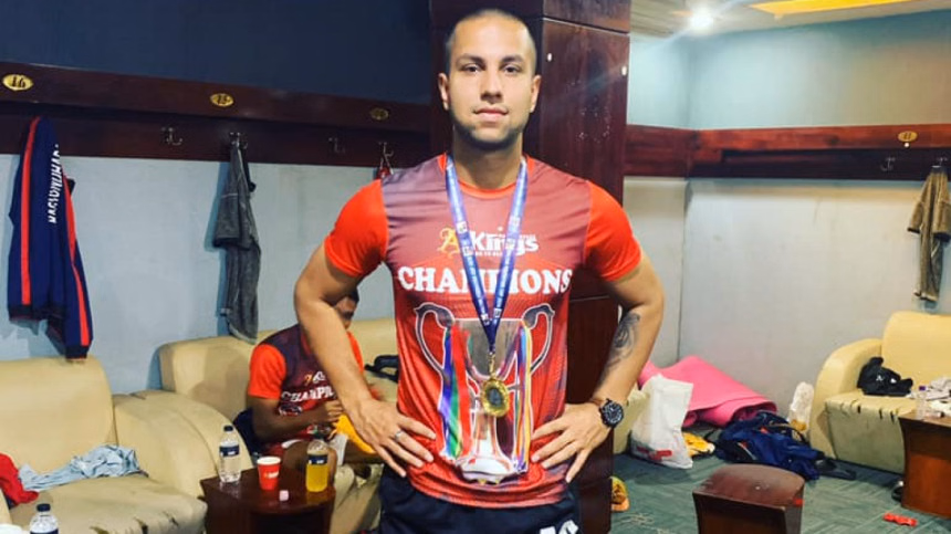 পারিশ্রমিক না পেয়ে কিংস ছাড়লেন তারিক কাজী