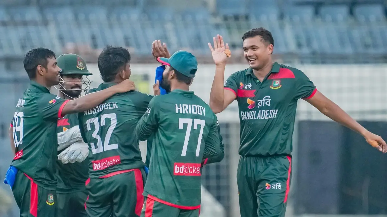 অস্ট্রেলিয়ার ‘বিব্রতকর’ ইতিহাস উপহার দিল বাংলাদেশ