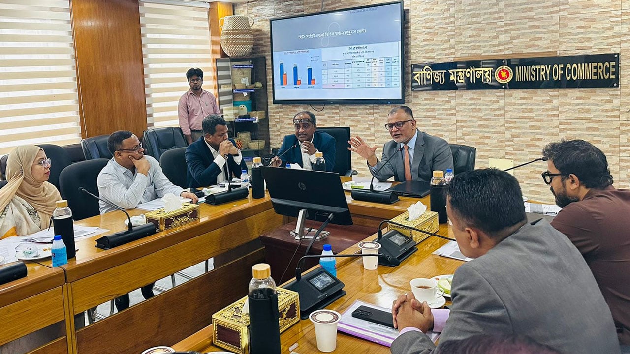 টিসিবির তালিকায় যোগ হচ্ছে আরো ৫ পণ্য: বাণিজ্য উপদেষ্টা