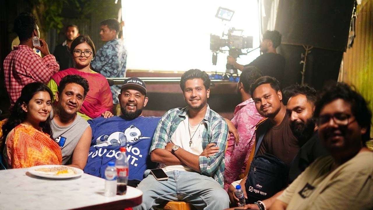 নব্বই দশকের প্রেমের গল্প নিয়ে আসছে ‘মিশন ডিডিএলজে’