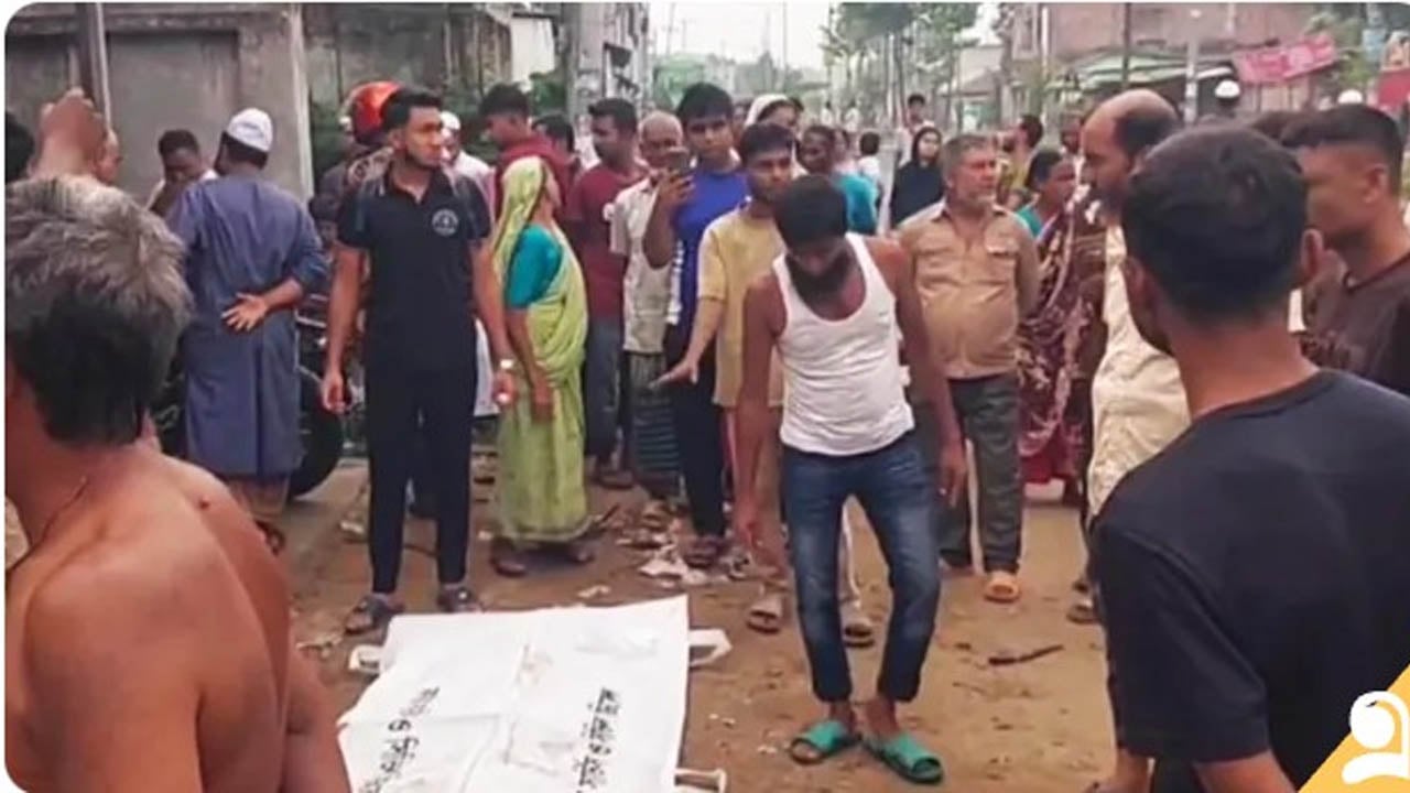 ঠাকুরগাঁওয়ে সড়ক দুর্ঘটনায় দুই বন্ধুর মৃত্যু