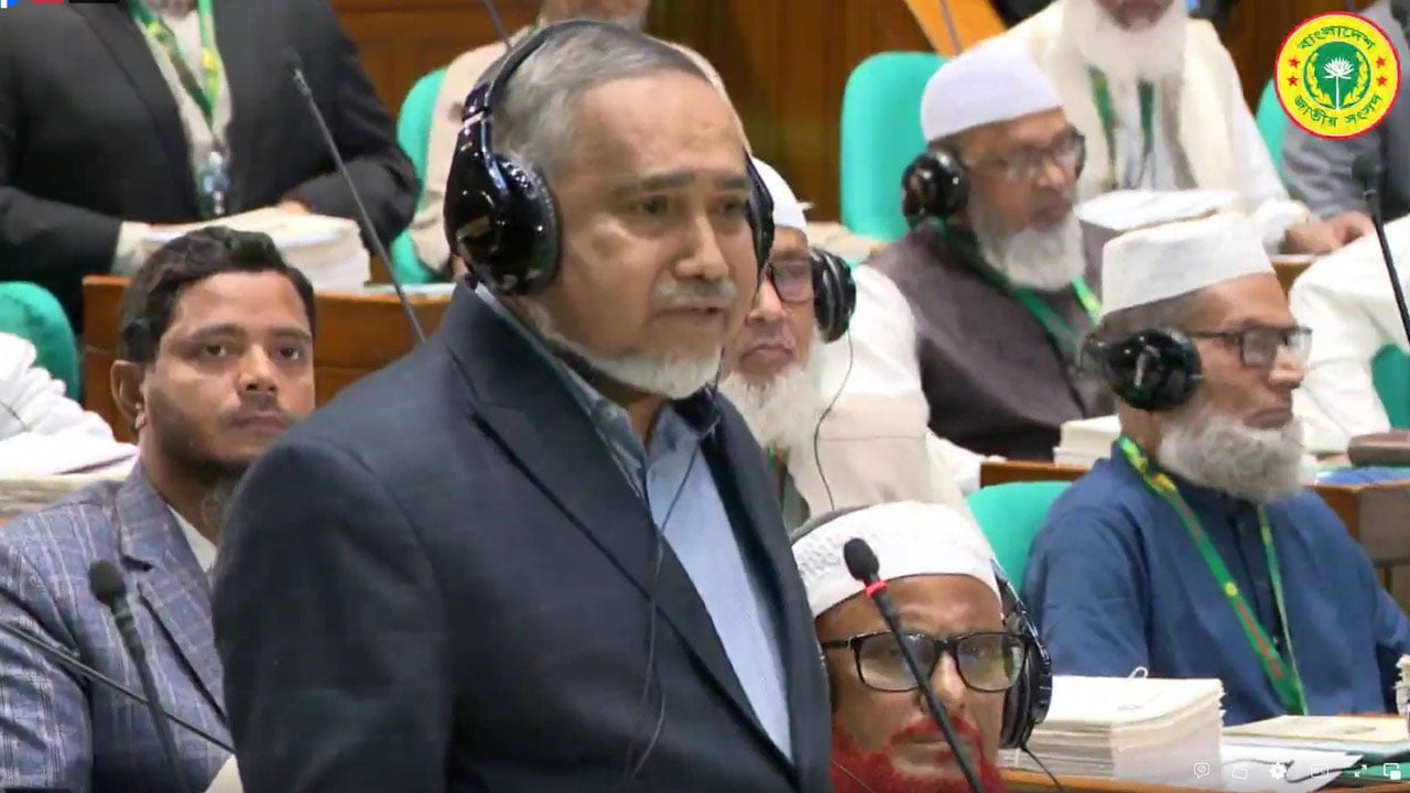 শুরুতেই হাসির মুহূর্ত: সংসদে তাহেরের মন্তব্যে হেসে উঠলেন সবাই