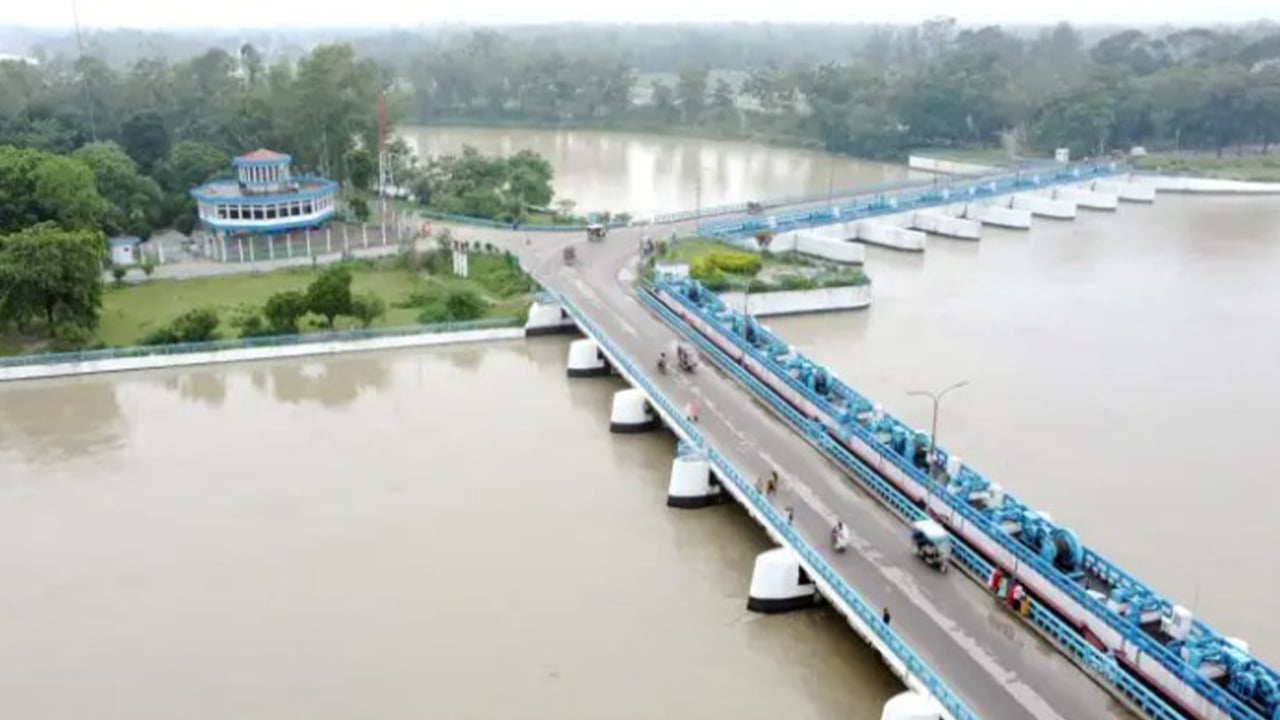 তিস্তার পানি বিপৎসীমার ওপরে, চরাঞ্চল প্লাবিত