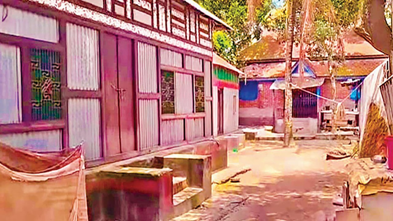 পুলিশ আতঙ্কে নারী-পুরুষশূন্য তিতাসের ভাটেরারচর গ্রাম