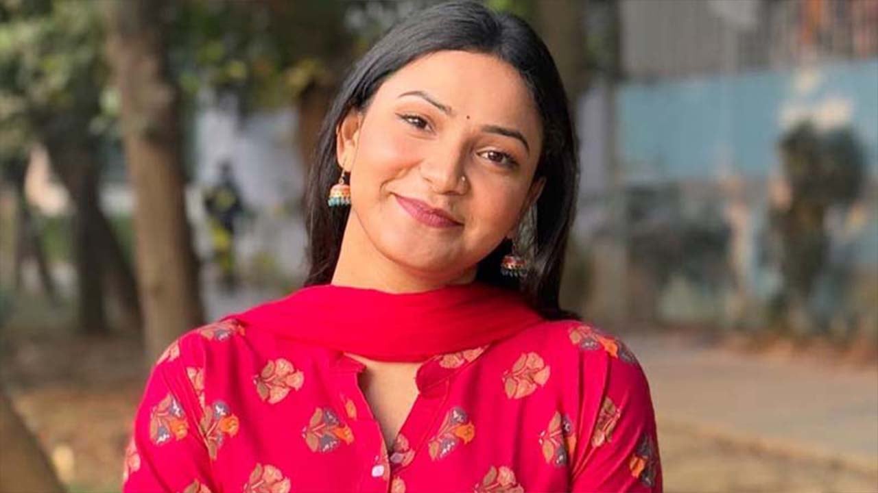 নিরাপত্তা চেয়ে থানায় জিডি অভিনেত্রী তিথির