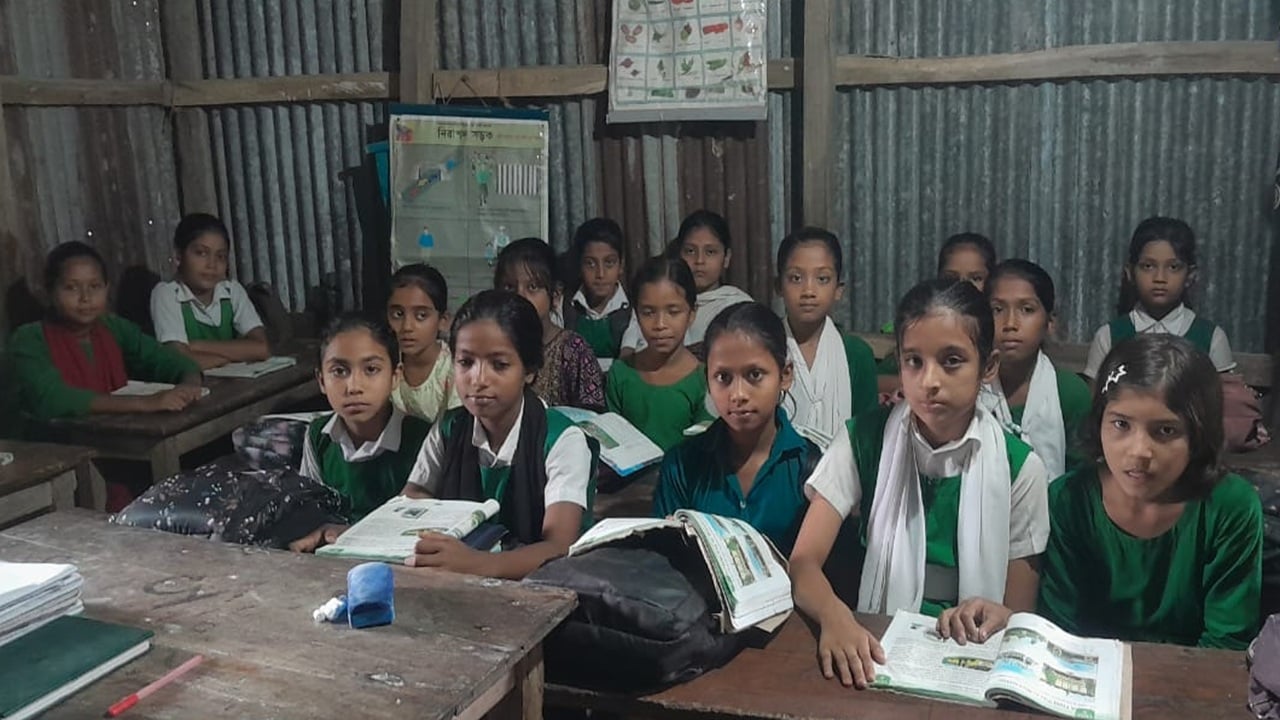 সন্দ্বীপের সাত প্রাথমিক বিদ্যালয়ে ভবন সংকট