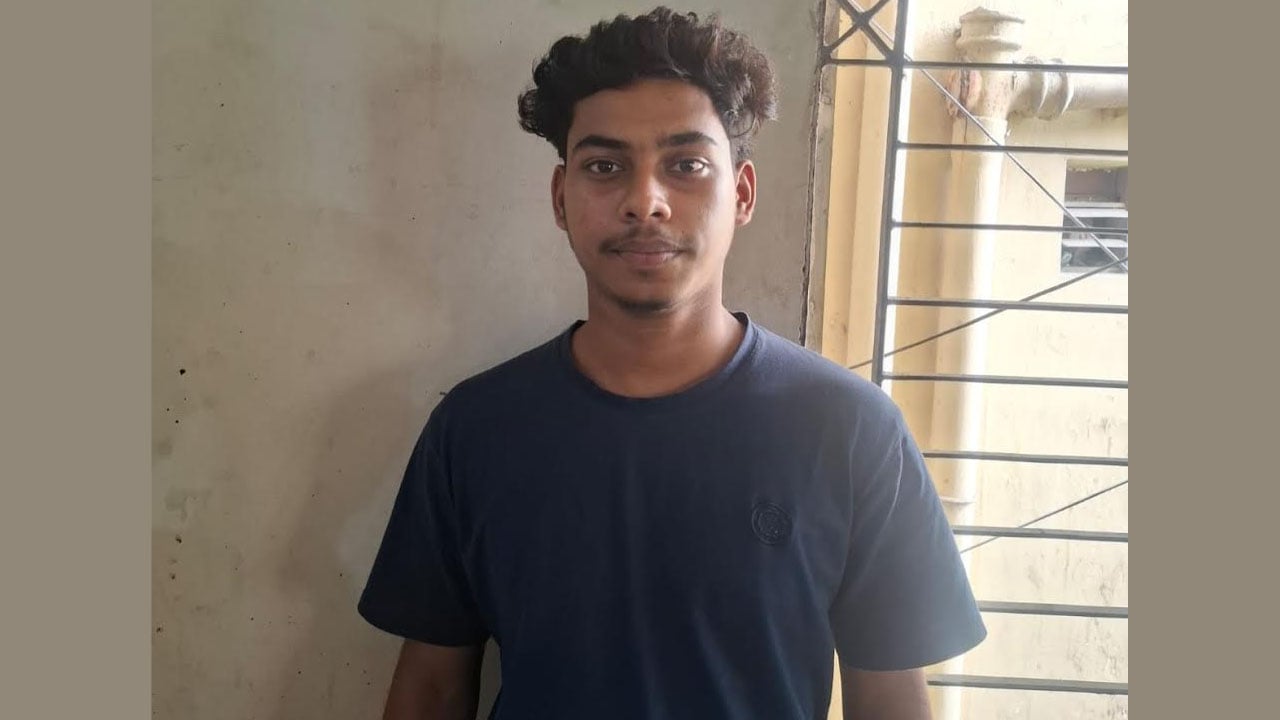 টঙ্গীতে নাশকতার অভিযোগে ছাত্রলীগ নেতা গ্রেপ্তার
