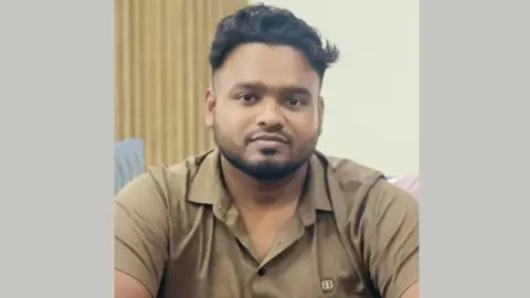 টঙ্গীতে ধারালো অস্ত্রের আঘাতে যুবককে হত্যা