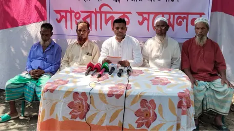টঙ্গীতে অপপ্রচারের প্রতিবাদে বিএনপি নেতার সংবাদ সম্মেলন