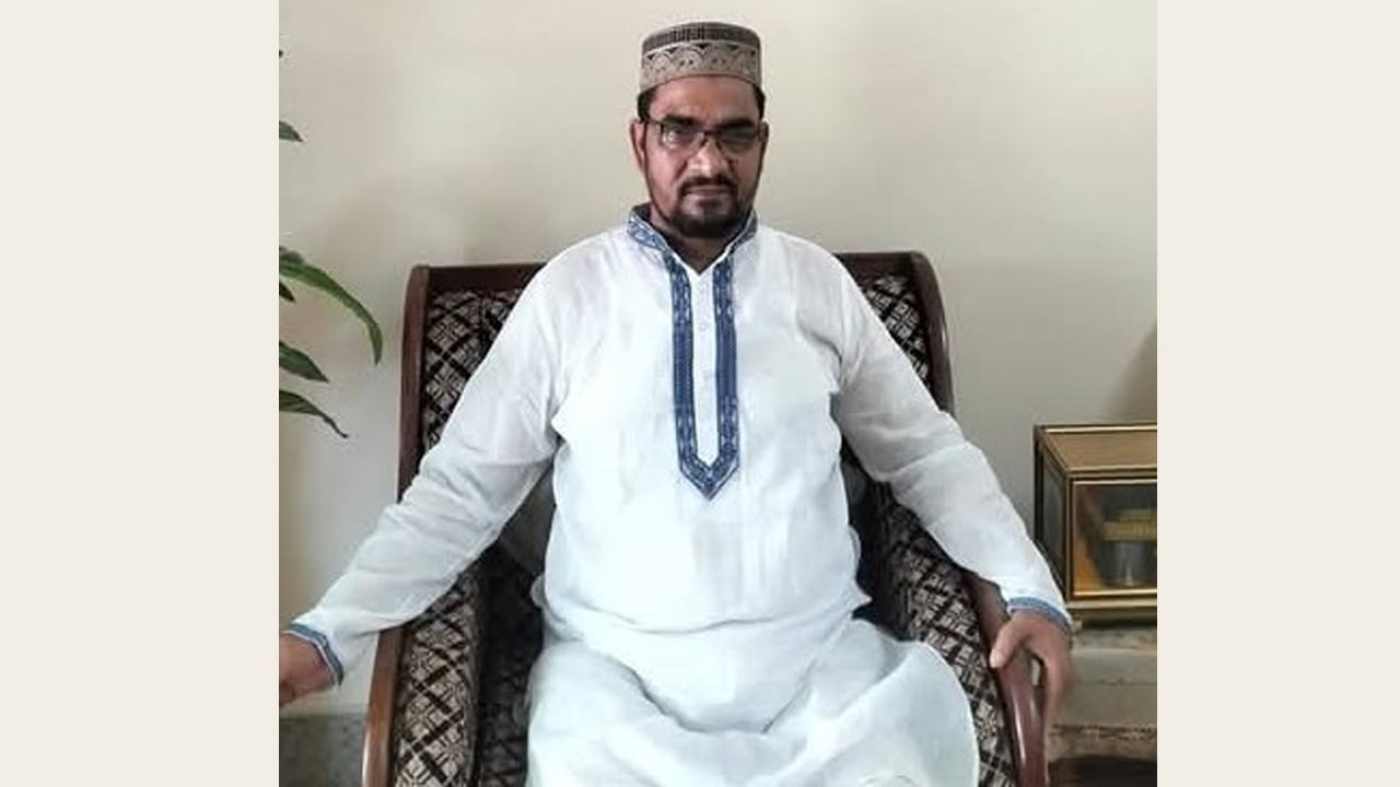 প্রভাবশালী শিক্ষা কর্মকর্তা, ১০ বছরেও বদলি করা যায়নি