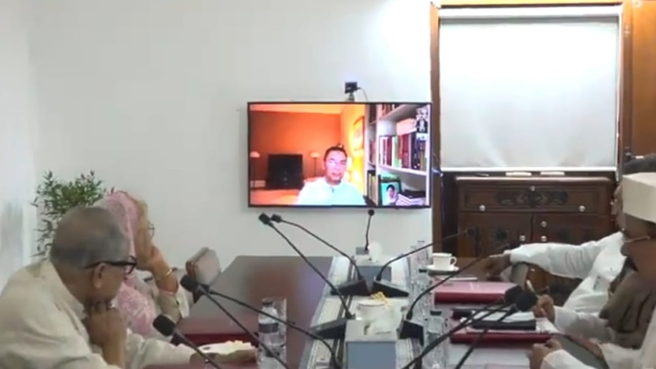 চলমান পরিস্থিতি নিয়ে বিএনপির বৈঠক