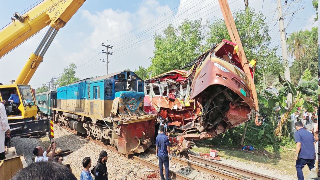 ৩ টি তদন্ত কমিটি গঠন, নিহত পরিবারকে ২৫ হাজার টাকা সহায়তা