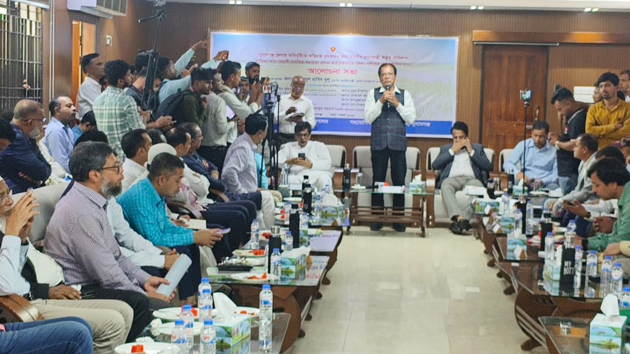 হাওরে ক্ষতিগ্রস্ত কৃষকদের সহায়তা দেয়া হবে: ত্রাণমন্ত্রী