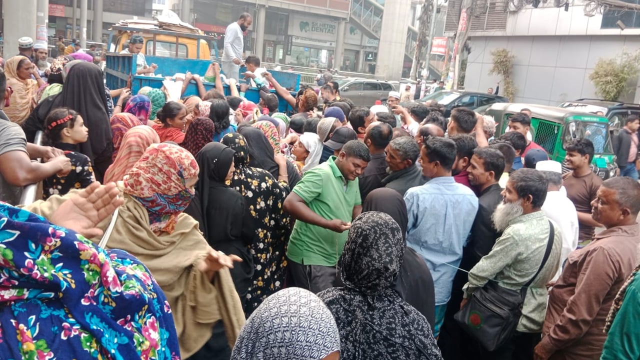 যে কারণে টিসিবির পণ্যে আগের মতো আগ্রহ নেই ক্রেতার