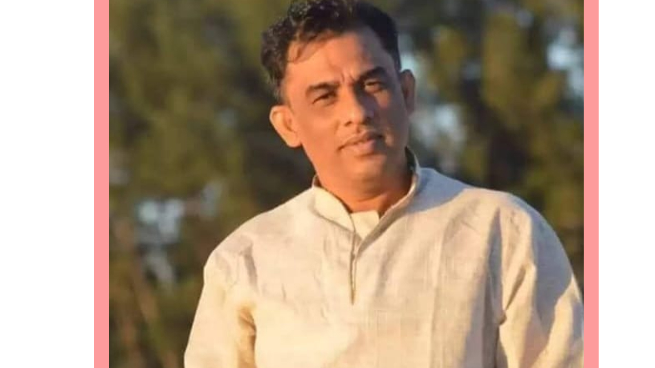 নোয়াখালীতে যুবলীগ নেতা টিটুকে চোলাই মদসহ আটক