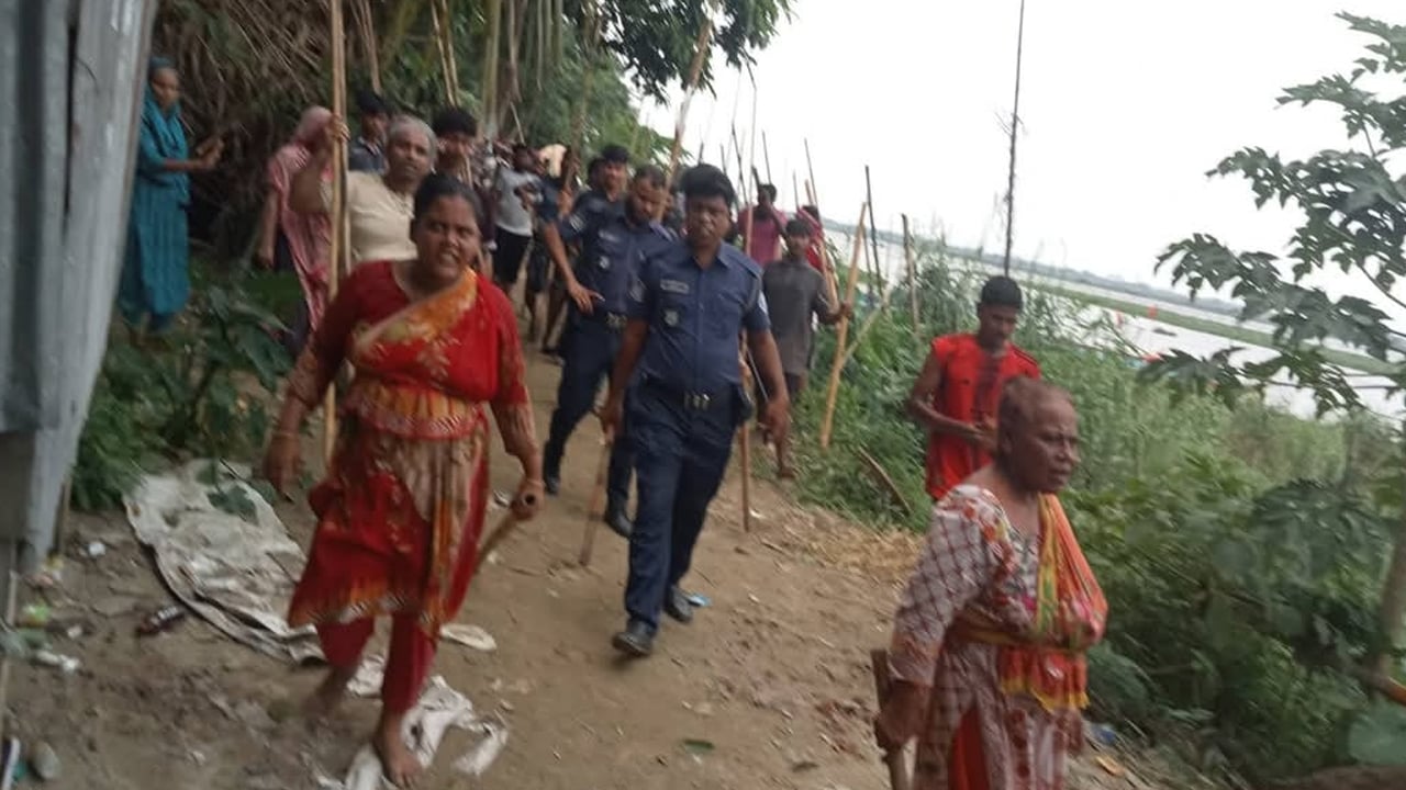 চর দখল নিয়ে দুই গ্রামবাসীর টেটা যুদ্ধ, লুটপাট , আহত ৪০