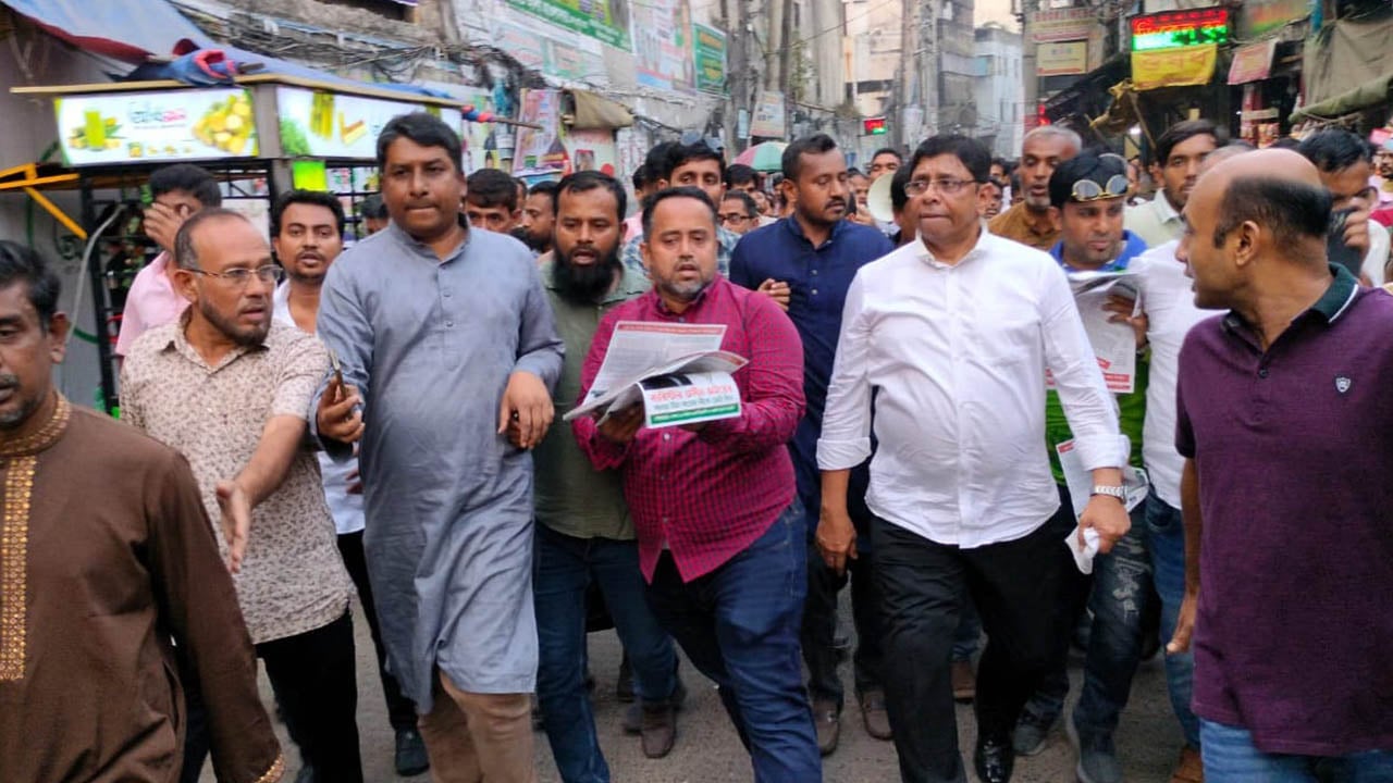 ধানের শীষের জোয়ারে অনেকের মাথা খারাপ: ব্যারিস্টার অসীম