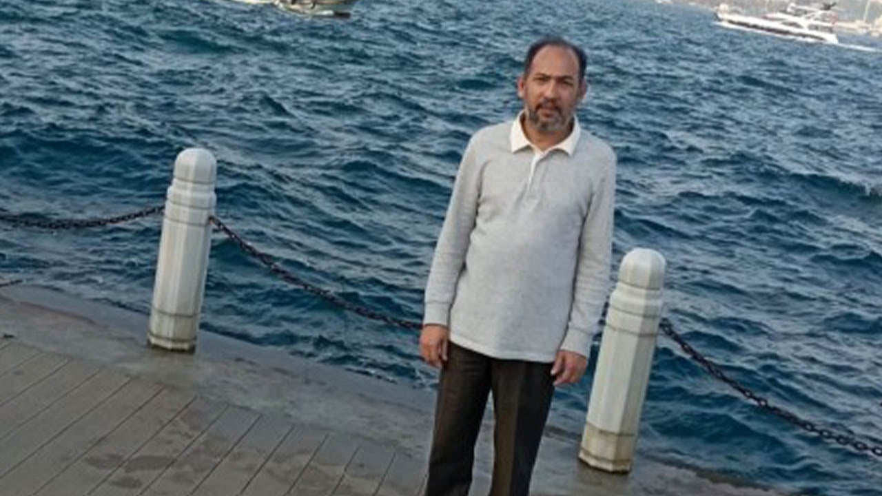 নীল সমুদ্র, প্রাচীন প্রাসাদ আর রঙিন মানুষের গল্প