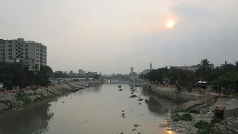 টঙ্গীতে খালে গোসল করতে নেমে প্রাণ গেল ভাই-বোনের
