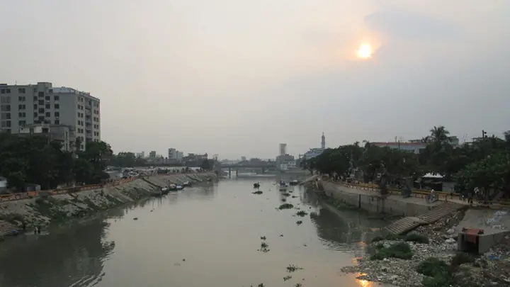 টঙ্গীতে খালে গোসল করতে নেমে প্রাণ গেল ভাই-বোনের