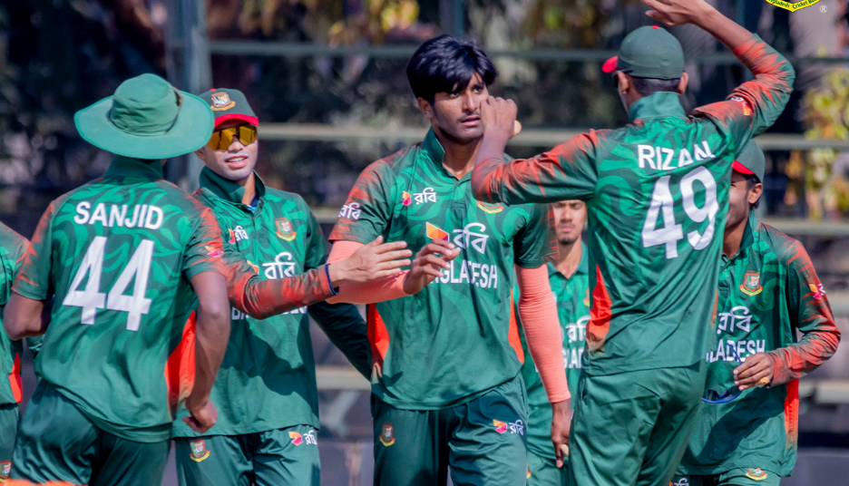 যুবাদের ক্যাম্প ঢাকায়