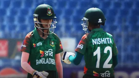 লড়াই করে হারল বাংলাদেশ, শিরোপা শ্রীলঙ্কার