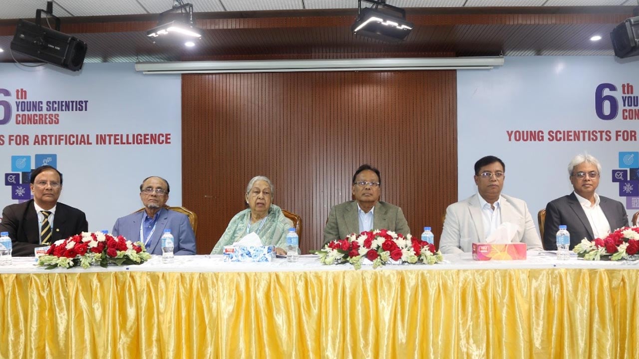 বাস্তব সমস্যার সমাধানে প্রযুক্তি ও এআই ব্যবহারের পরামর্শ ইউজিসি চেয়ারম্যানের