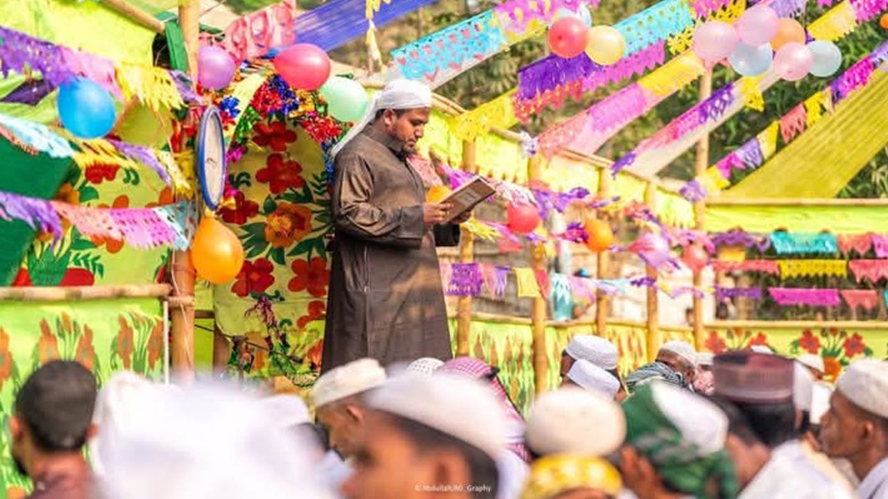 ঈদুল ফিতরের মোনাজাতে রোহিঙ্গাদের মিয়ানমারে ফেরার আকুতি