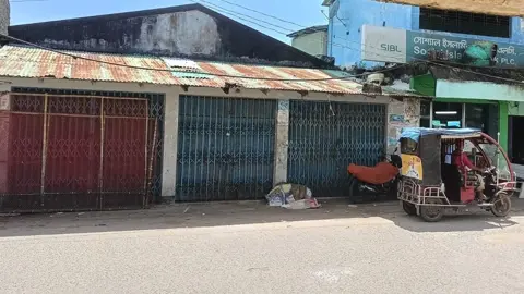 উখিয়ায় রাইস মিলকে গোডাউন বানিয়ে সার ডিলার নিয়োগের সুপারিশ