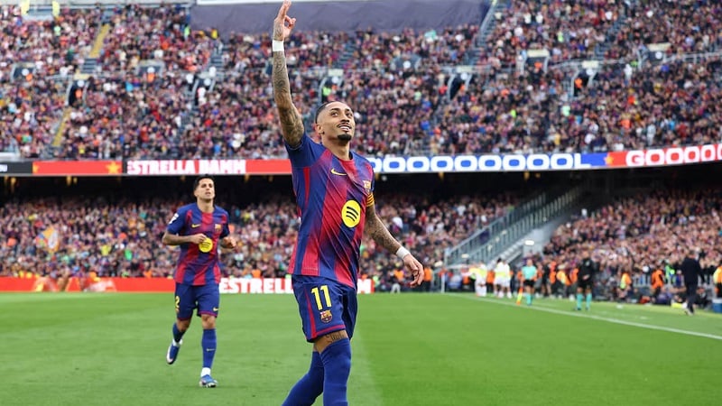 রাফিনিয়ার হ্যাটট্রিকে বড় জয়, শীর্ষস্থান আরও মজবুত বার্সেলোনার