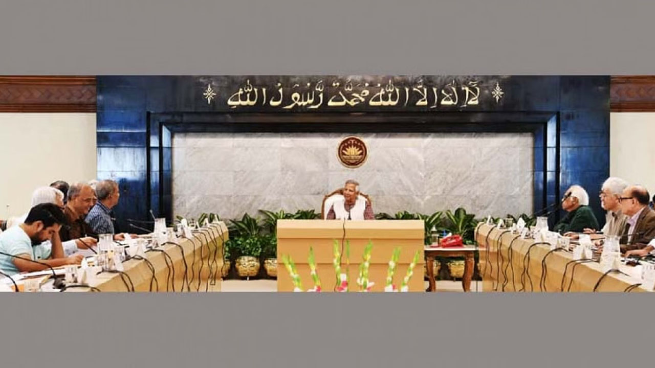 জরুরি বৈঠকে উপদেষ্টা পরিষদ