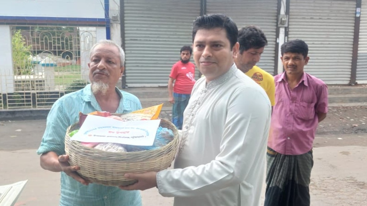 জুলাইয়ে শহীদ-আহতদের ২২ পরিবারকে ইউএনও’র ঈদ উপহার