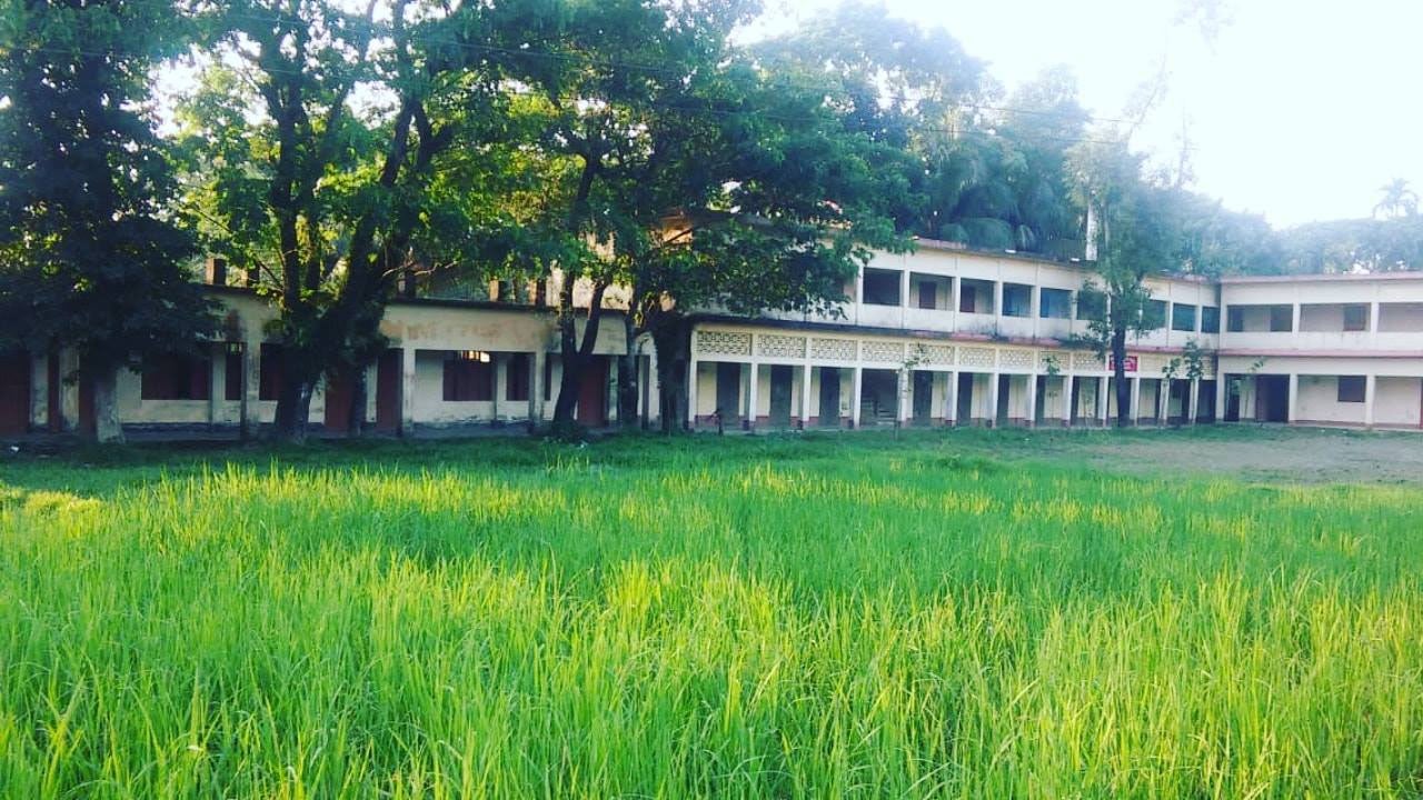 অ্যাডহক কমিটির সভাপতি স্বাধীনতা চিকিৎসক পরিষদের সক্রিয় কর্মী