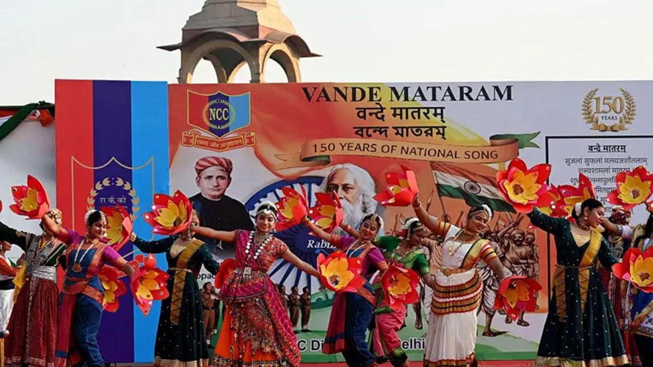 ‘বন্দে মাতরম’ নিয়ে নরেন্দ্র মোদি কেন বিতর্ক শুরু করলেন